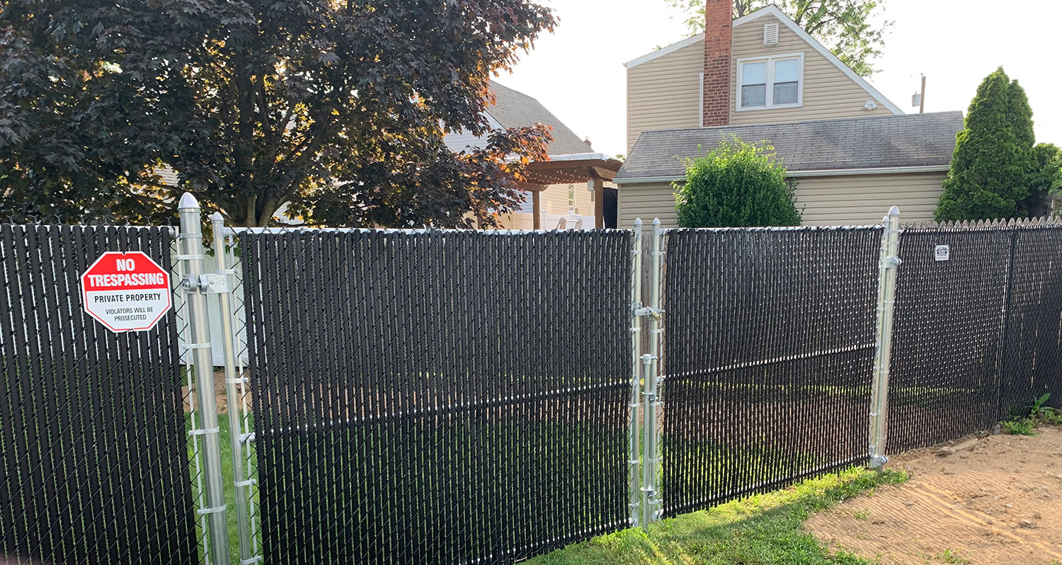 CHAIN LINK BLACK SLATS